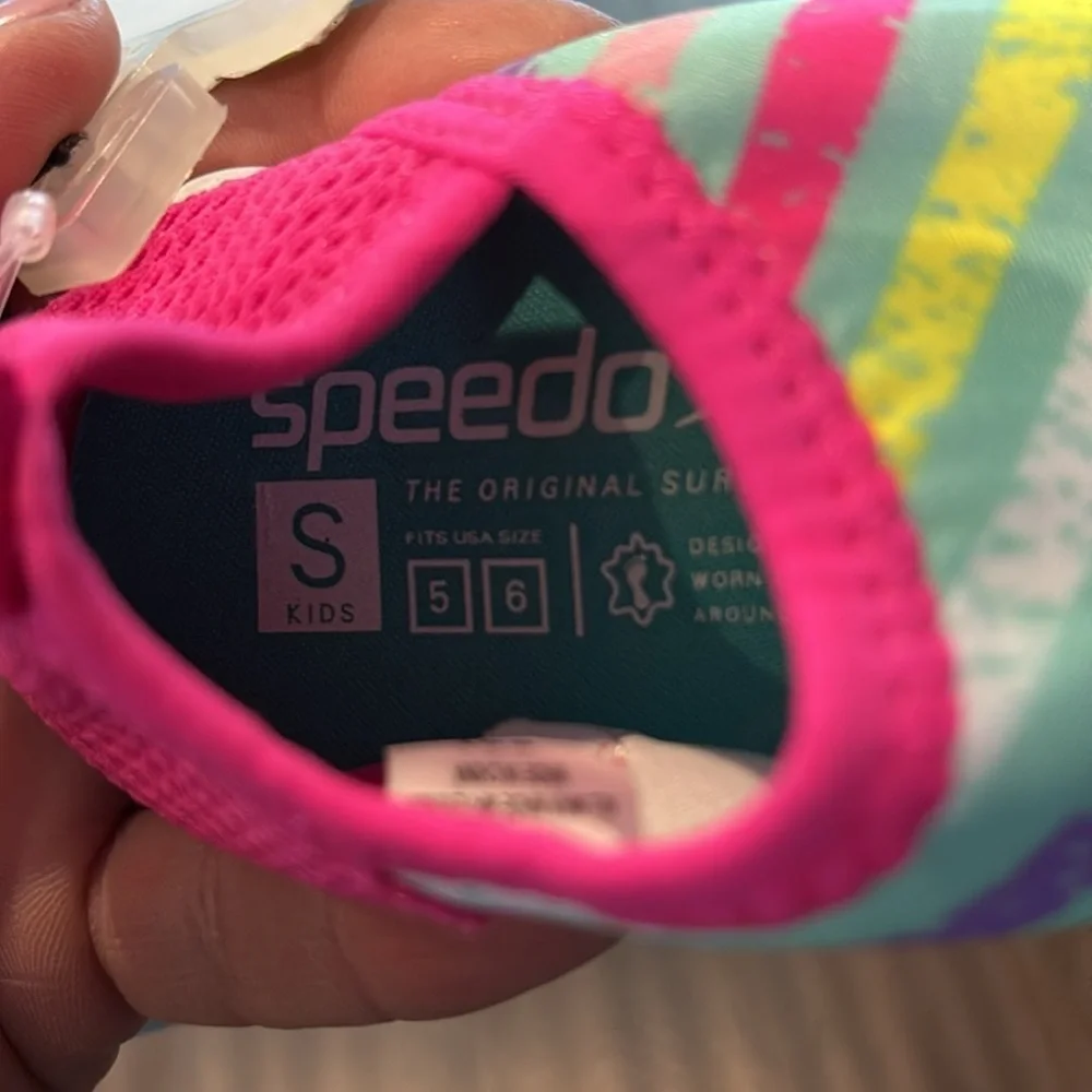 Speedo UV protection multicolor water shoes,slip on,pull tab,tread,lightweight